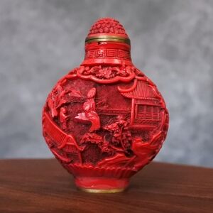 Vintage Chinese Red Cinnabar Style Resin Snuff Bottle